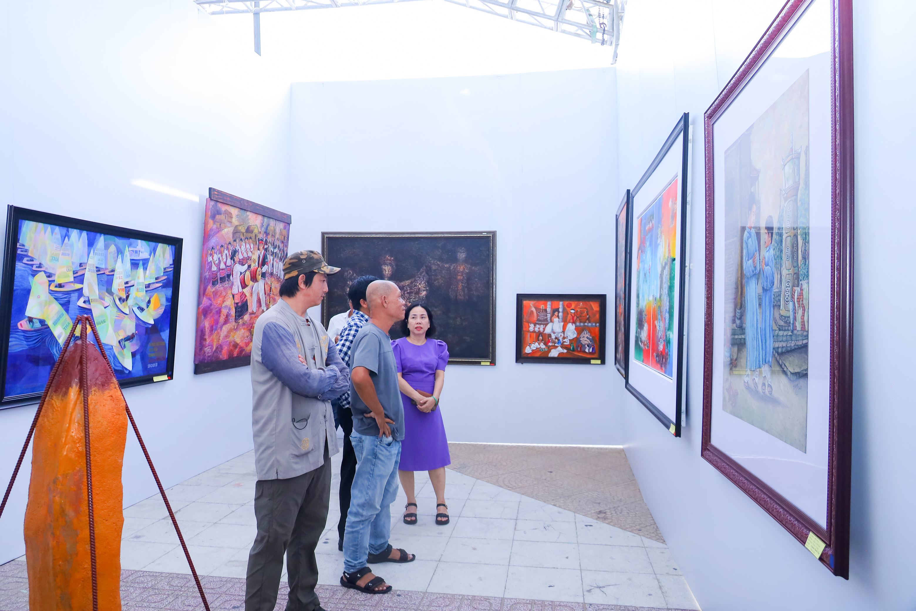 Khơi nguồn cảm hứng sáng tác cho văn nghệ sĩ