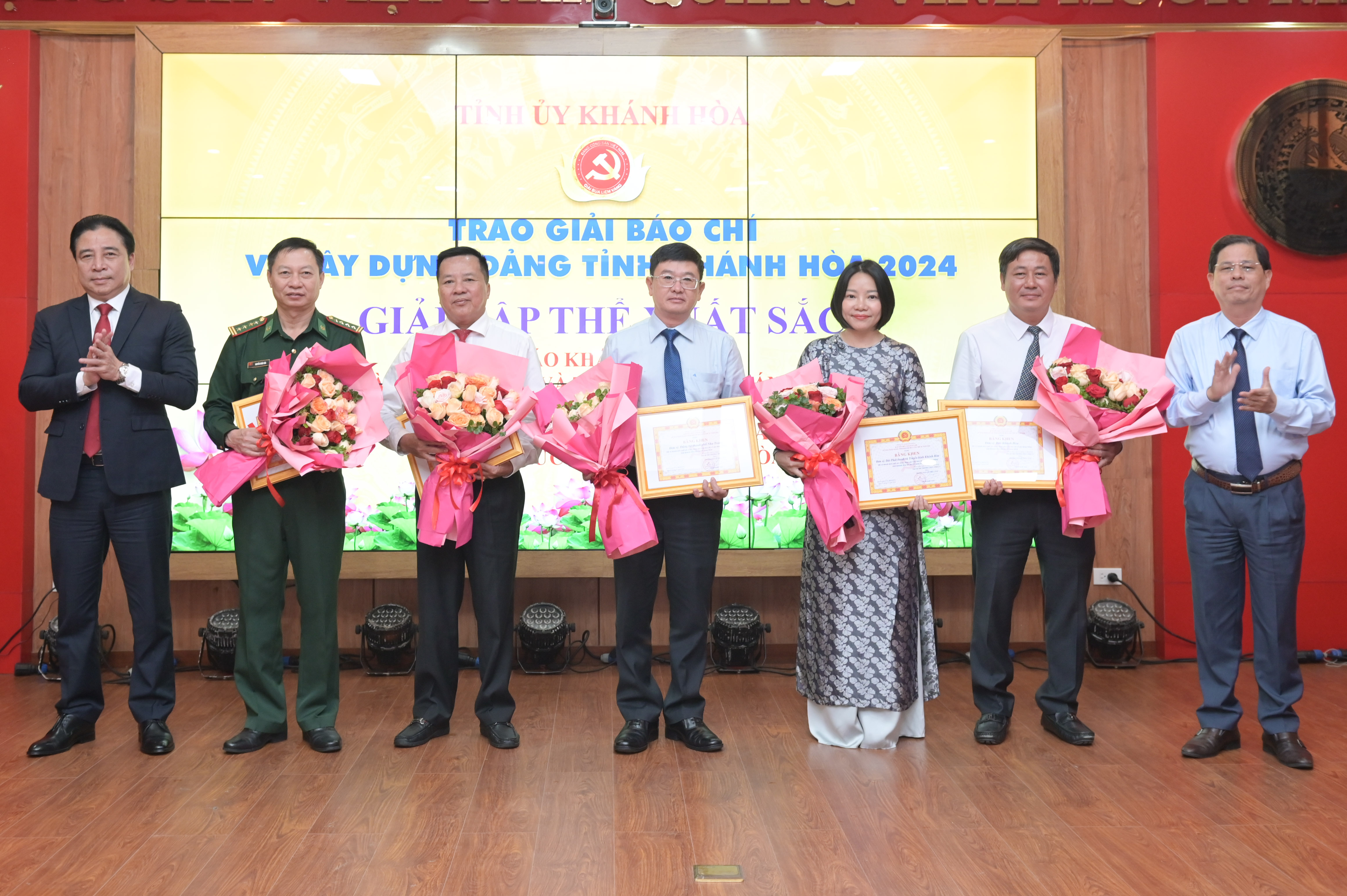 Ban Thường vụ Tỉnh ủy Khánh Hòa: Trao Giải báo chí về xây dựng Đảng tỉnh Khánh Hòa lần thứ IV - năm 2024