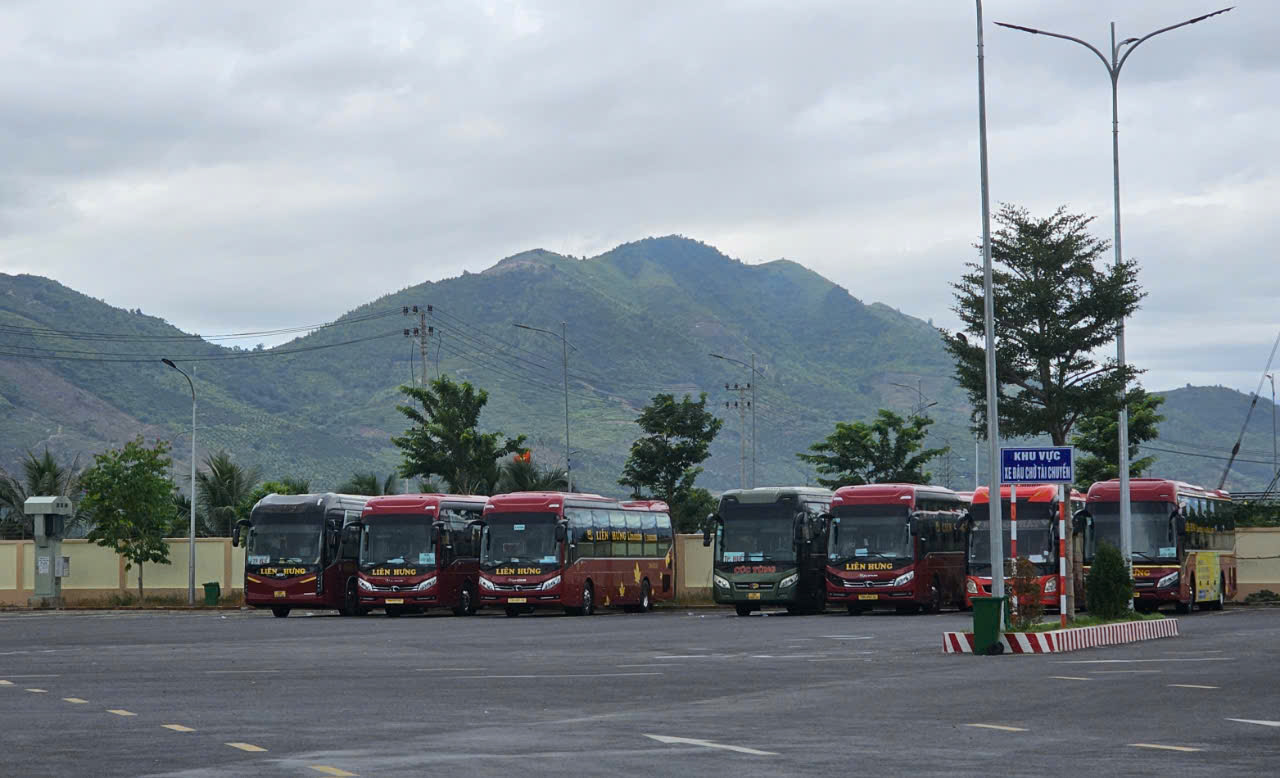 Thu hồi đăng ký khai thác tuyến cố định của nhà xe Liên Hưng