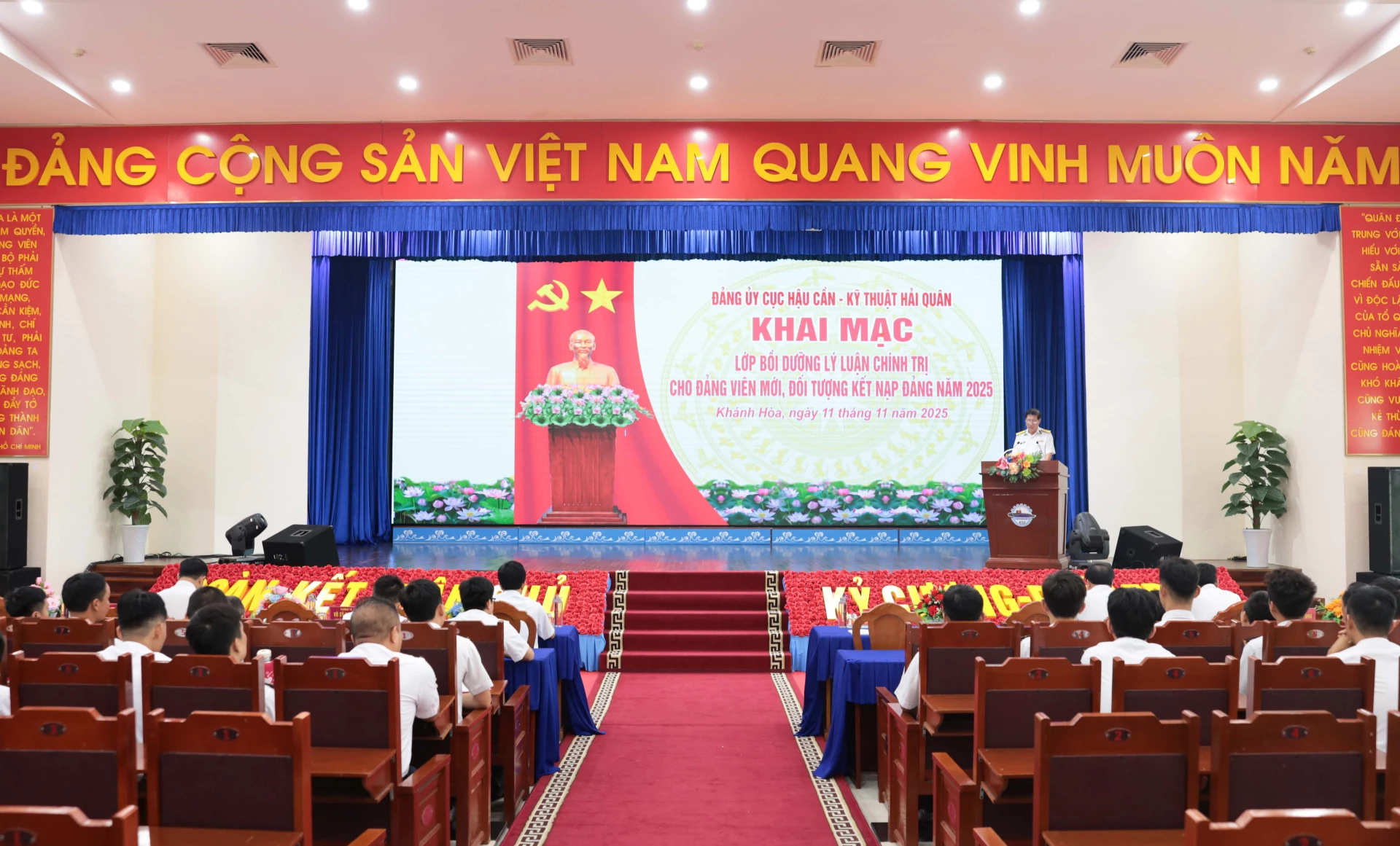 Quang cảnh khai mạc lớp bồi dưỡng.