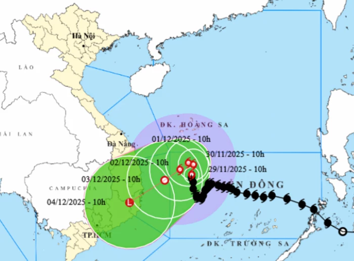 Bão số 15 chuyển hướng trên đường di chuyển