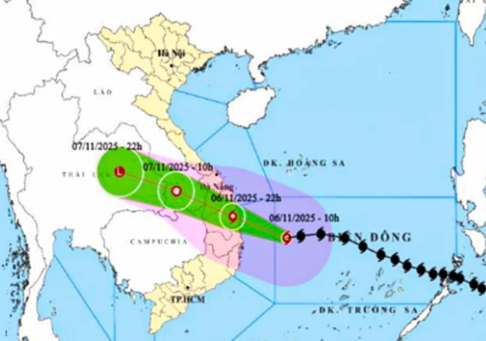 Cập nhật vị trí tâm bão số 13 lúc 13h ngày 6-11