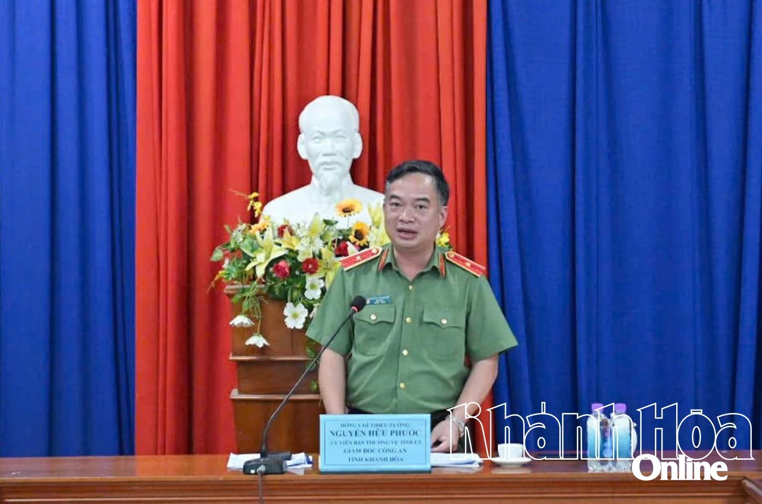 Thiếu Tướng Nguyễn Hữu Phước phát biểu chỉ đạo tại cuộc họp.