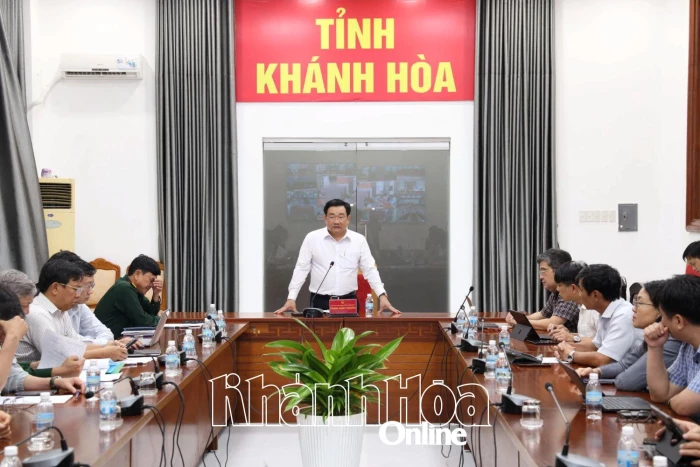 Khẩn trương sơ tán dân khỏi vùng nguy hiểm