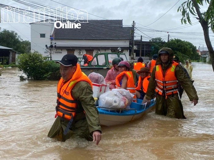 Bổ sung 112 tỷ đồng cho các xã, phường thực hiện phòng, chống, khắc phục thiệt hại do mưa lũ