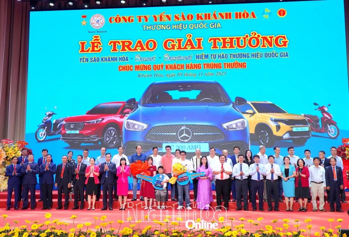 Công ty Yến sào Khánh Hòa trao 2 giải thưởng lớn trong chương trình tri ân khách hàng