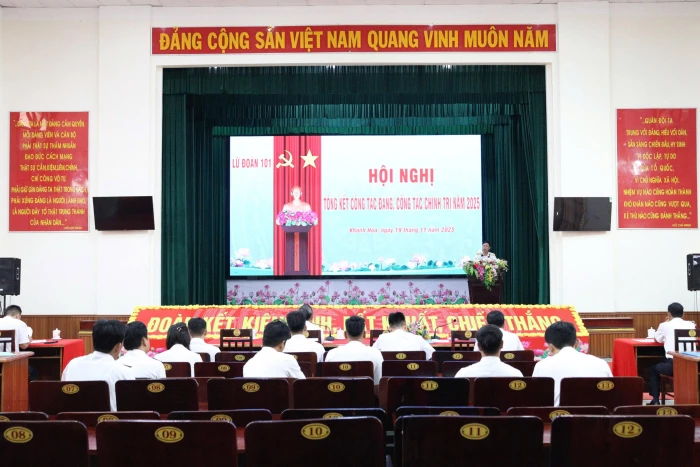 Lữ đoàn 101 tổng kết công tác Đảng, công tác chính trị năm 2025