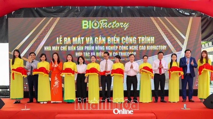 Gắn biển Nhà máy chế biến sản phẩm nông nghiệp công nghệ cao BioFactory