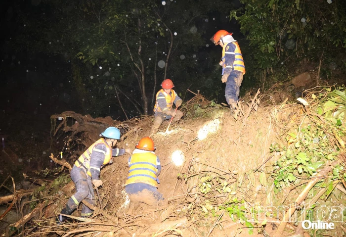 Thông tin tổng hợp về tình hình và thiệt hại do mưa lũ, sạt lở trên địa bàn tỉnh Khánh Hòa