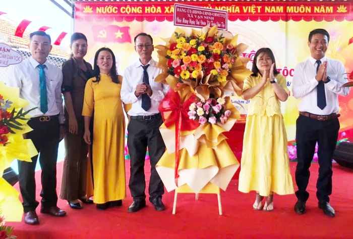 Ngày hội Đại đoàn kết toàn dân tộc liên thôn Tân Phú - Vinh Huề