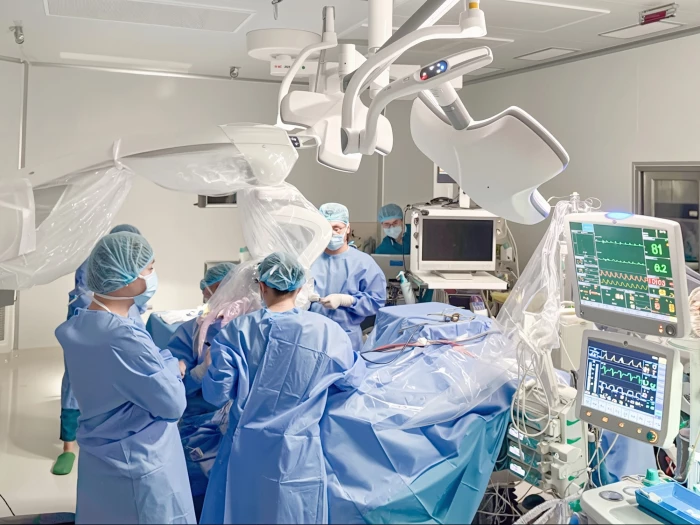 Kỹ thuật đặc biệt giúp người đàn ông tìm lại nụ cười sau hơn một năm bị co giật nửa mặt