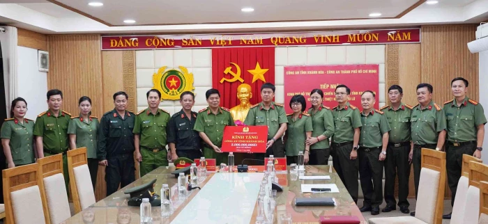 Công an các địa phương hỗ trợ 2,4 tỷ đồng cho Công an tỉnh Khánh Hòa khắc phục thiệt hại lũ lụt