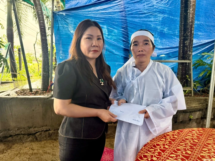 Lãnh đạo Ủy ban MTTQ Việt Nam tỉnh thăm, hỗ trợ 2 gia đình có người tử vong do mưa lũ