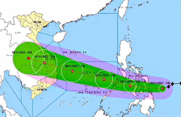 Dự báo bão KALMAEGI giật cấp 17 trên biển, mưa lớn trên đất liền