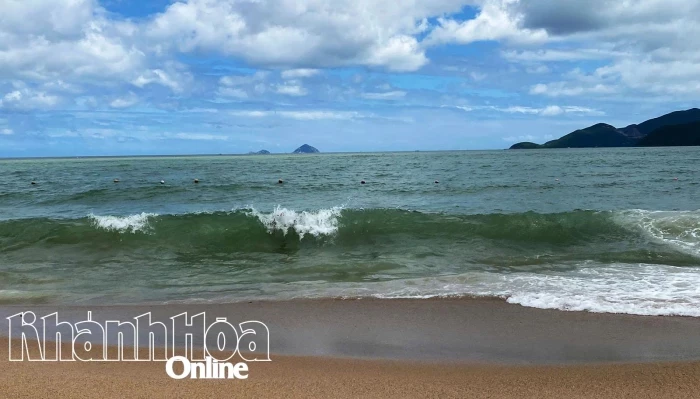 Khánh Hòa: Cấm biển từ 7 giờ ngày 28-11 để ứng phó bão số 15