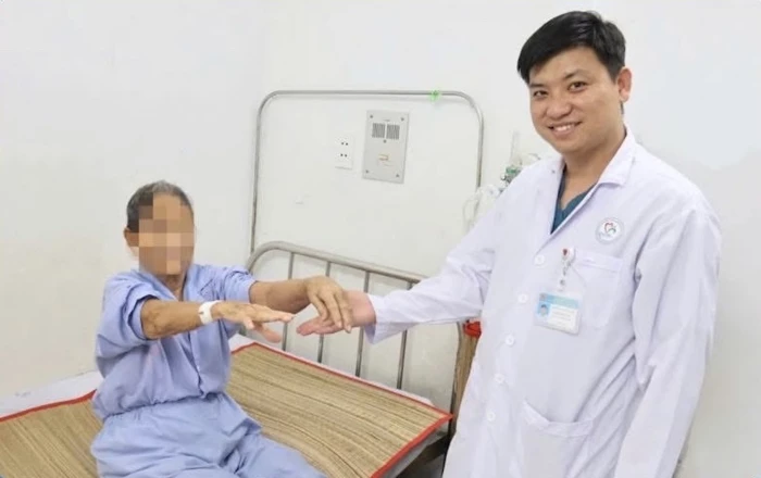 Bệnh viện Đa khoa Ninh Thuận can thiệp tái thông động mạch cứu sống bệnh nhân 93 tuổi