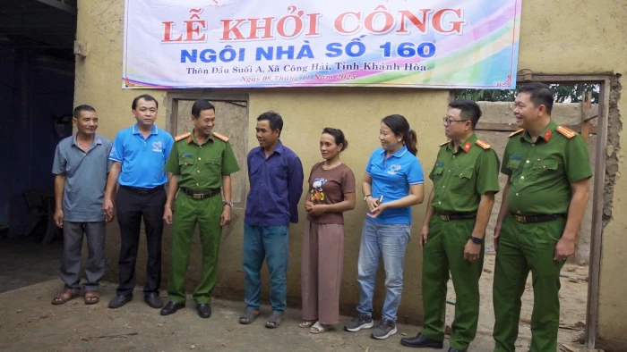 [Video] Khởi công xây dựng nhà tình nghĩa cho hộ gia đình có hoàn cảnh khó khăn