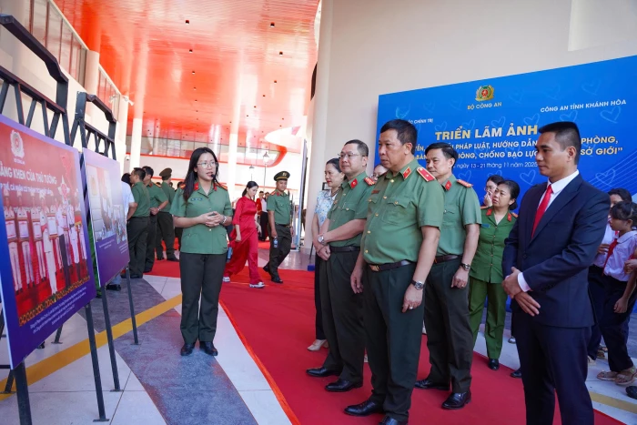 VIDEO: Hơn 150 bức ảnh trưng bày tại Triển lãm Tuyên truyền phòng chống mua bán người và chống bạo lực trên cơ sở giới