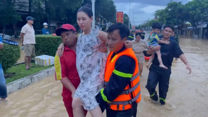 VIDEO: Tiếp tục hỗ trợ nhân dân ứng phó với tình hình lũ lụt