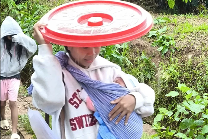 VIDEO: Di dời 5 hộ dân ở khu vực xung yếu đến nhà sinh hoạt cộng đồng