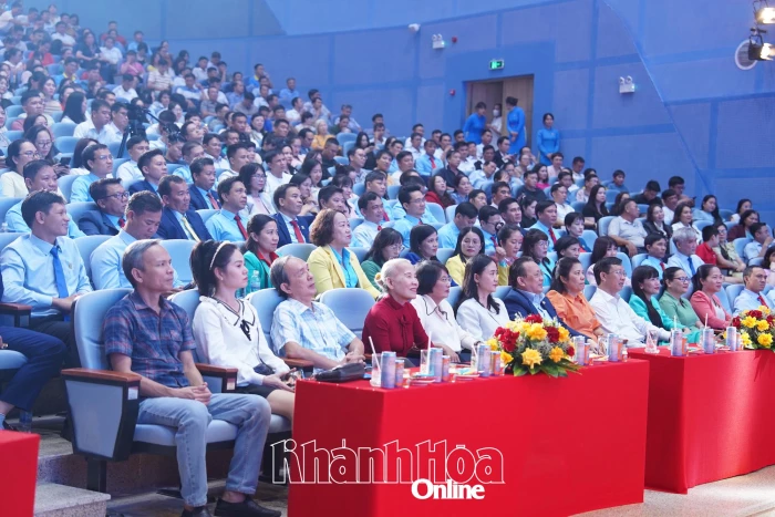 Công ty Yến sào Khánh Hòa tổ chức Đại nhạc hội tri ân người lao động