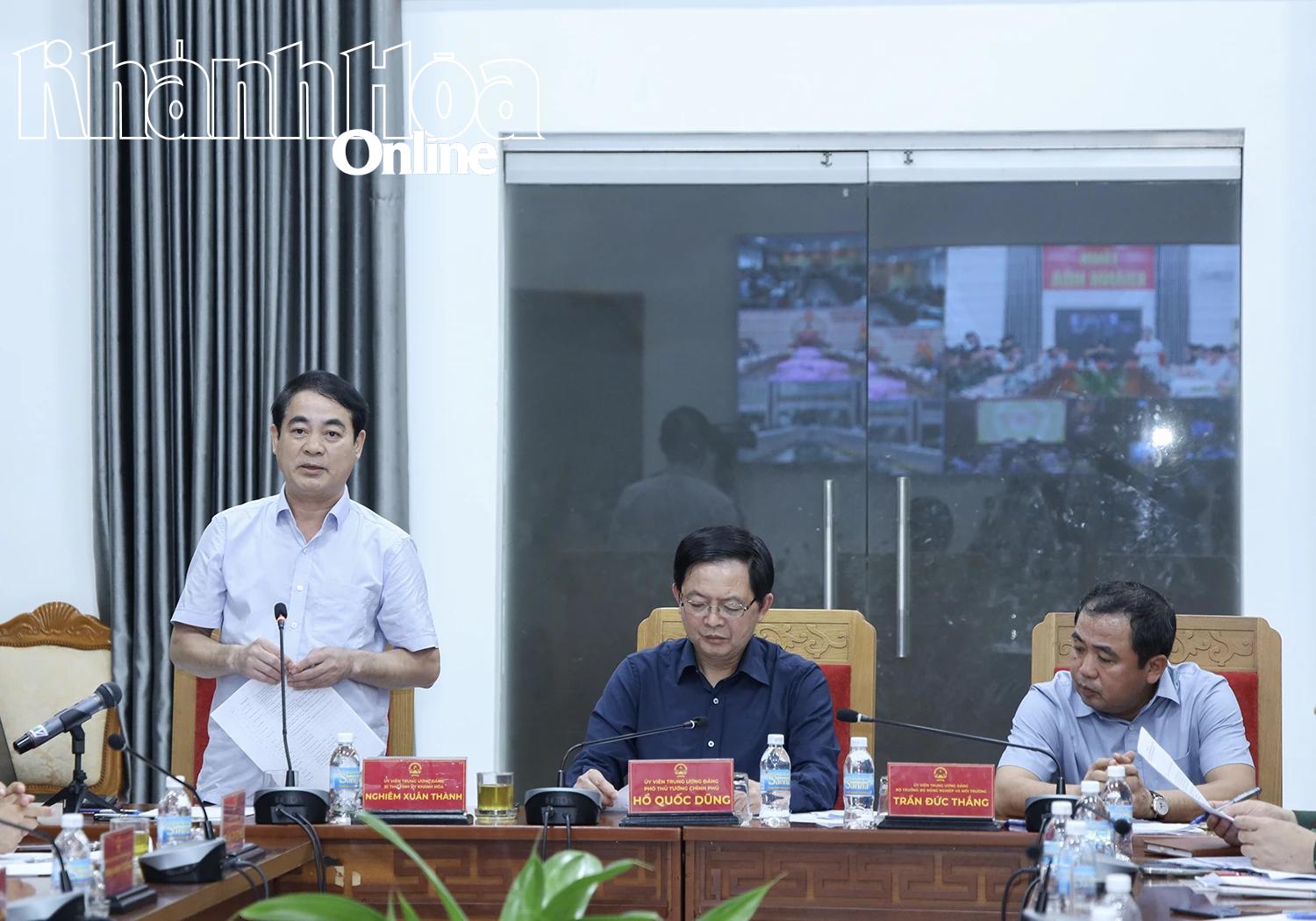 Bí thư Tỉnh ủy Nghiêm Xuân Thành phát biểu tại cuộc họp.