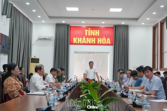 Nỗ lực khắc phục hậu quả mưa lũ và sẵn sàng ứng phó bão số 15