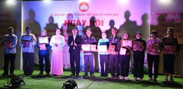 Xã Thuận Bắc tổ chức ngày hội Đại đoàn kết toàn dân tộc