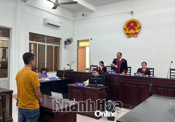 Bị tước giấy phép vẫn lái xe gây tai nạn