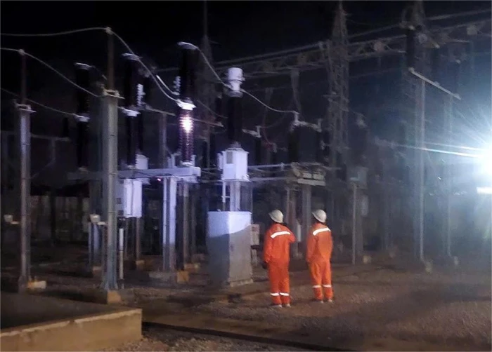 Tăng cường công tác kiểm tra đêm, đảm bảo an toàn lưới điện cao áp