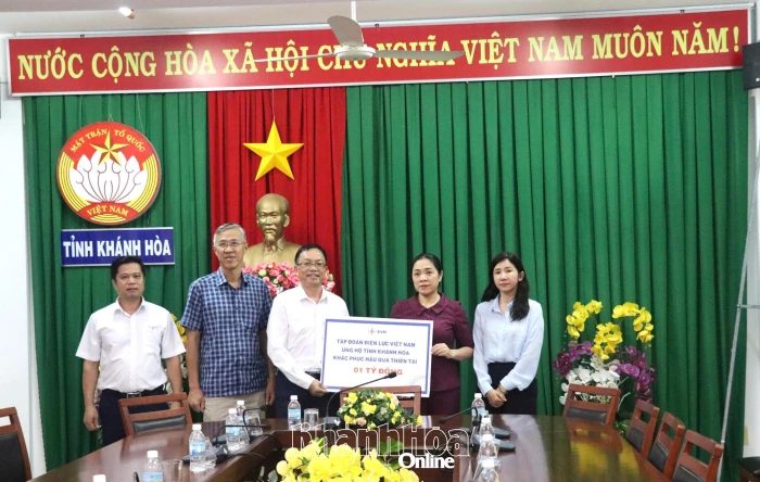 Tập đoàn Điện lực Việt Nam hỗ trợ tỉnh Khánh Hòa 1 tỷ đồng khắc phục hậu quả thiên tai