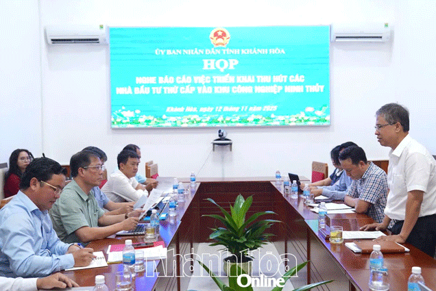 Podcast: Bản tin ngày 12-11