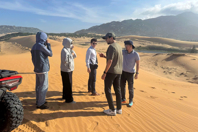 Podcast: Bản tin ngày 15-11