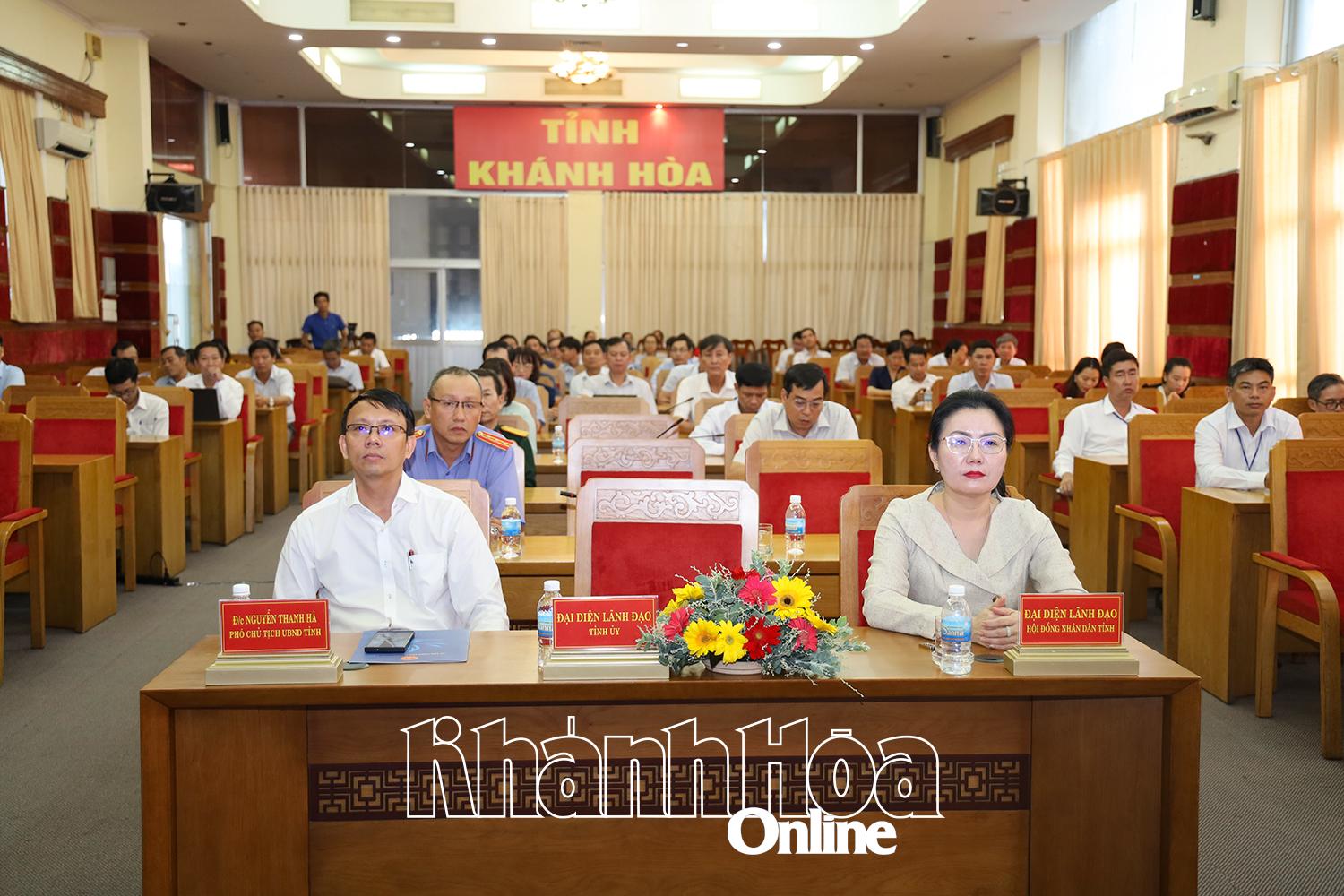 Quang cảnh hội nghị tại điểm cầu Khánh Hòa. 