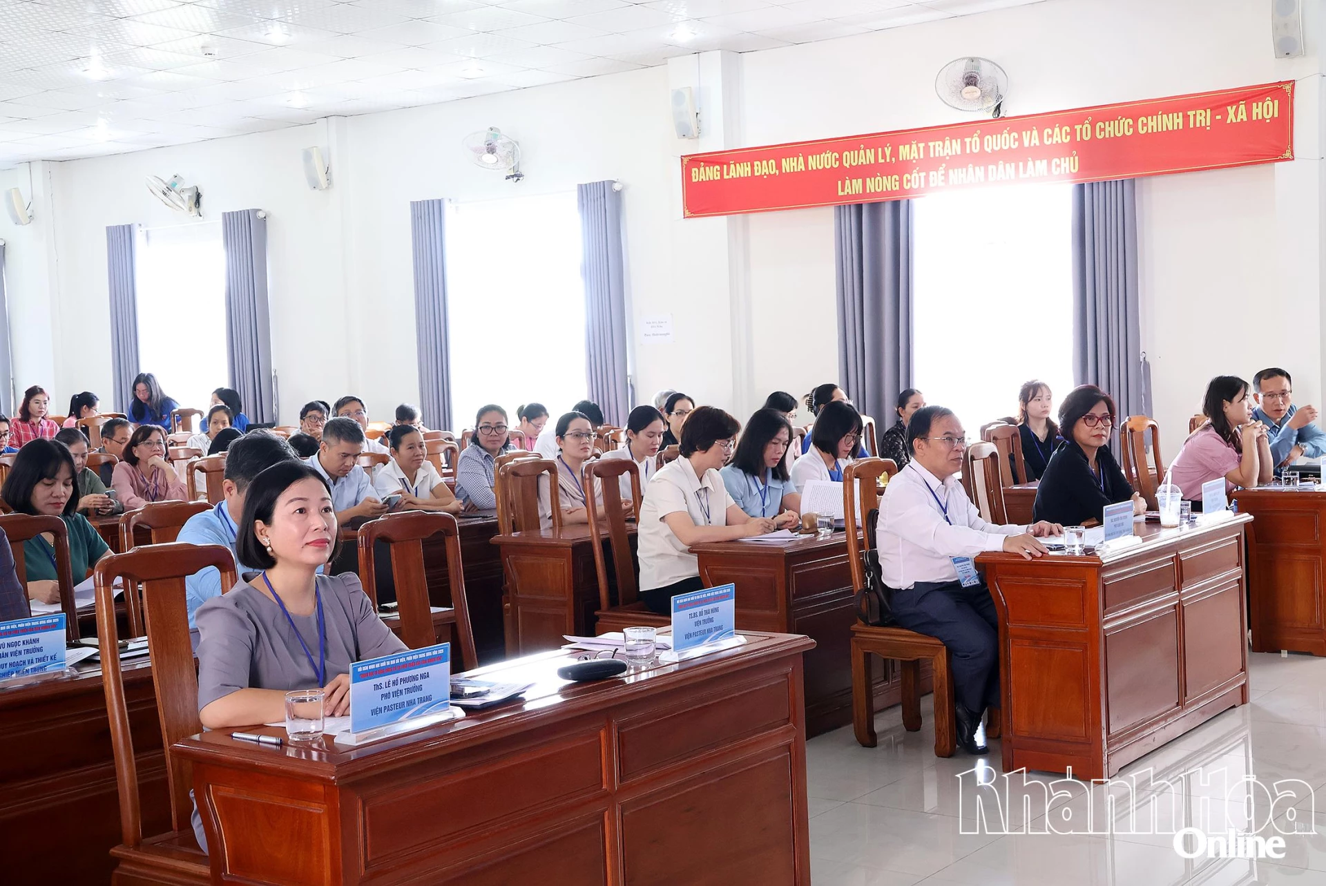 Các đại biểu tham dự Hội nghị.