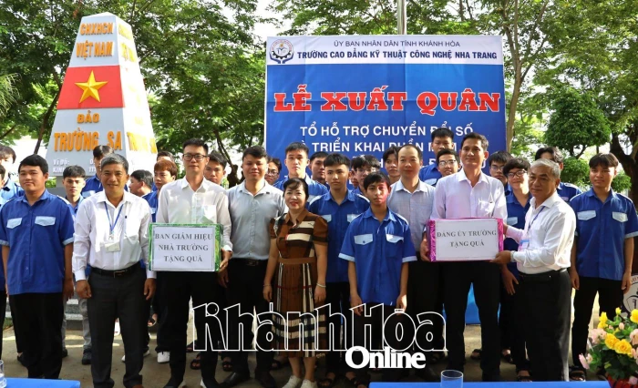 Trường Cao đẳng Kỹ thuật Công nghệ Nha Trang ra quân hỗ trợ chuyển đổi số, triển khai KPI tại các xã