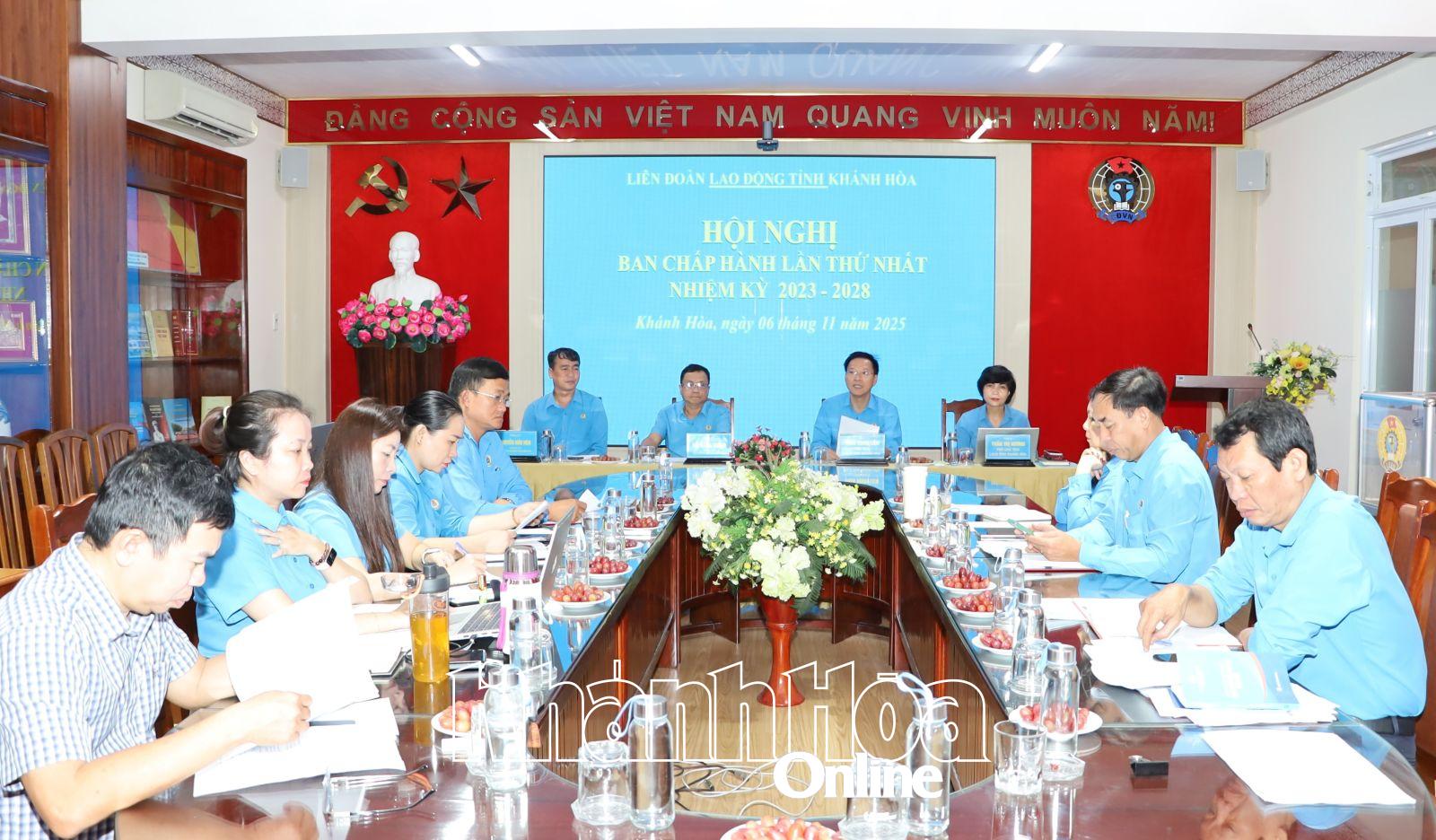 Các đại biểu tham dự Hội nghị Ban Chấp hành Liên đoàn Lao động tỉnh lần thứ I, nhiệm kỳ 2023-2028.