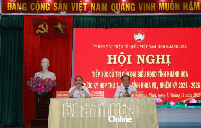 Đại biểu HĐND tỉnh tiếp xúc cử tri xã Vạn Ninh