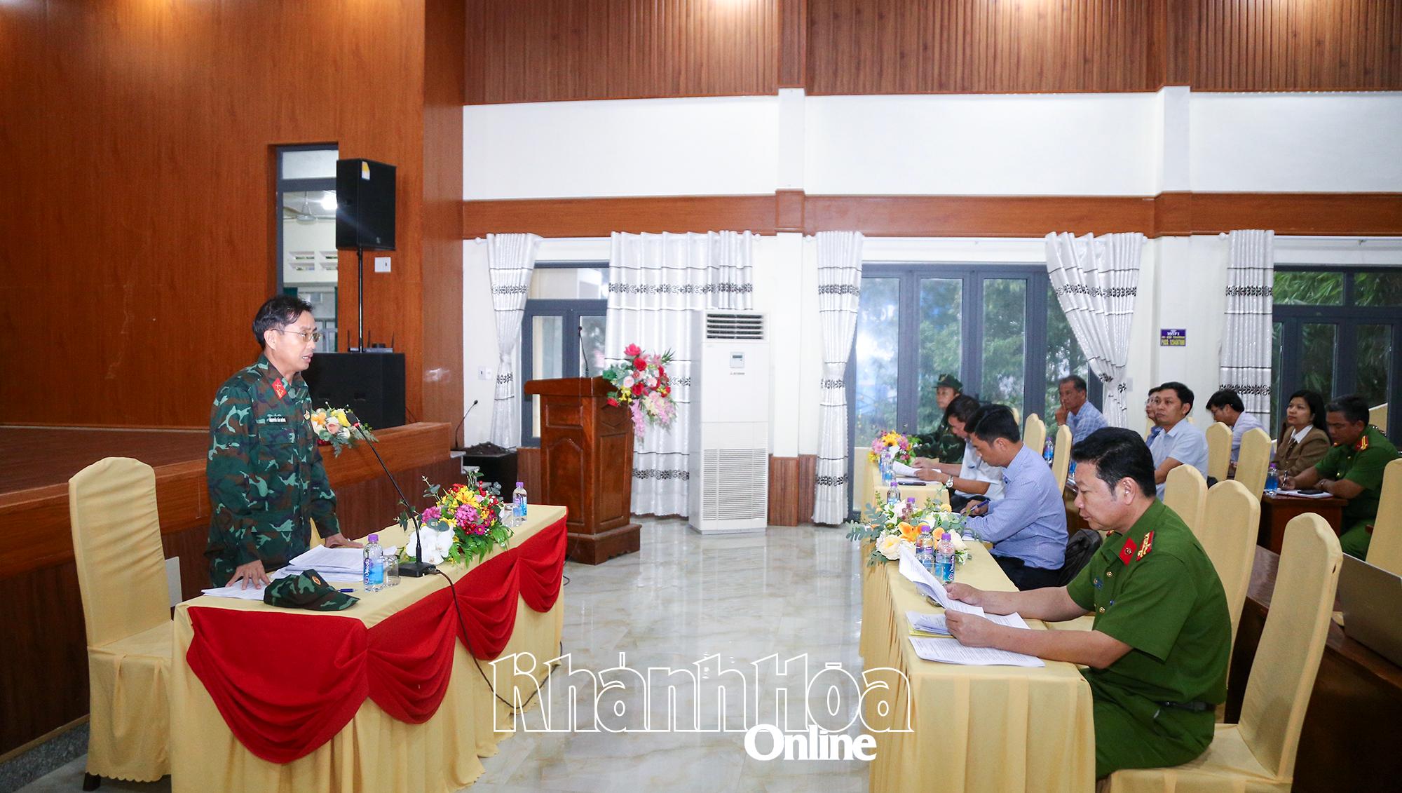 Quang cảnh tại buổi làm việc của Tổ Công tác số 9 với UBND các xã: Khánh Sơn, Đông Khánh Sơn và Tây Khánh Sơn