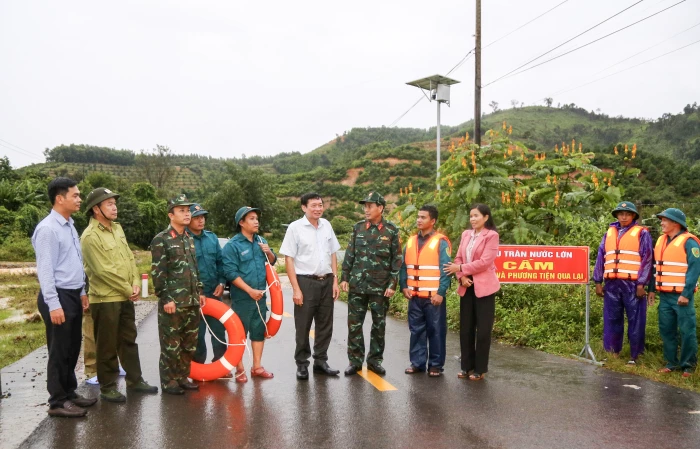 Các địa phương miền núi tập trung ứng phó lũ quét, sạt lở