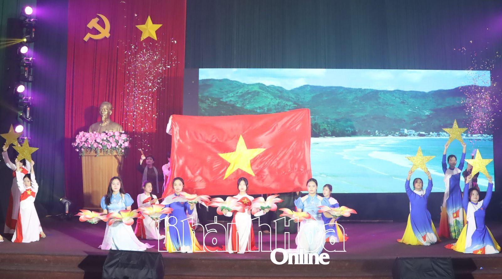 Một tiết mục múa, hát tại hội diễn.