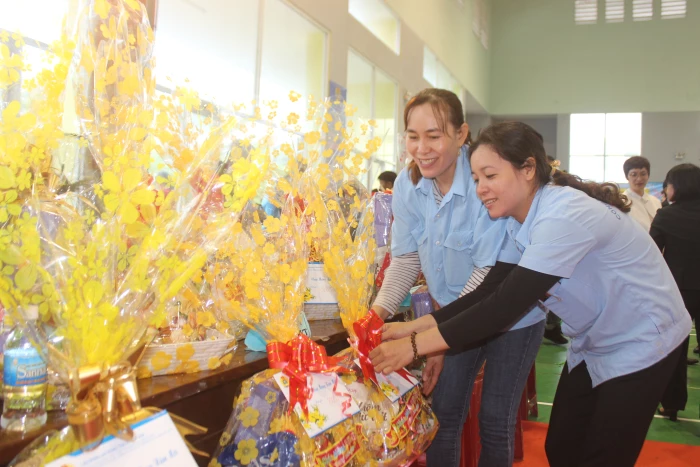 Triển khai kế hoạch chăm lo Tết Nguyên đán Bính Ngọ 2026 cho đoàn viên, người lao động