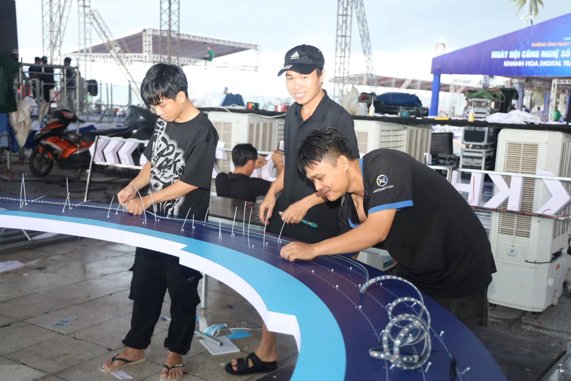 Chuẩn bị cho ngày hội.