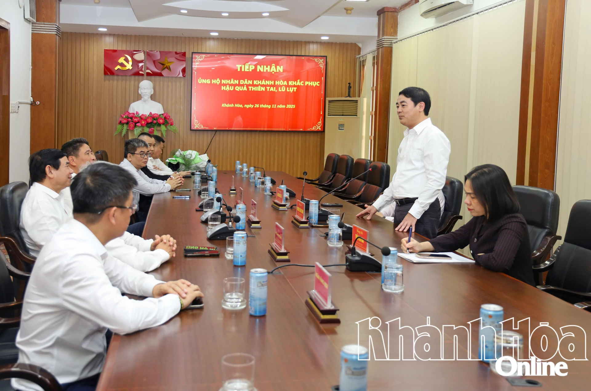 Bí thư Tỉnh ủy Nghiêm Xuân Thành phát biểu cảm ơn các đơn vị. 