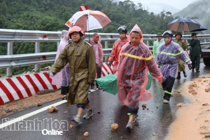Danh tính các nạn nhân tử nạn và bị thương trên xe khách Phương Trang trong vụ sạt lở đèo Khánh Lê