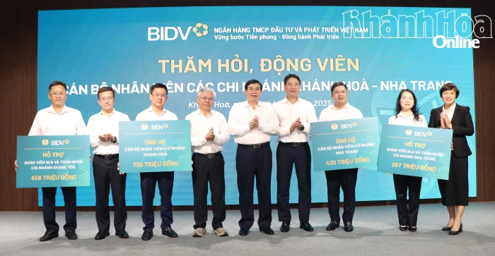 BIDV hỗ trợ hơn 1,88 tỷ đồng cho cán bộ, nhân viên tại Khánh Hòa bị ảnh hưởng do mưa lũ
