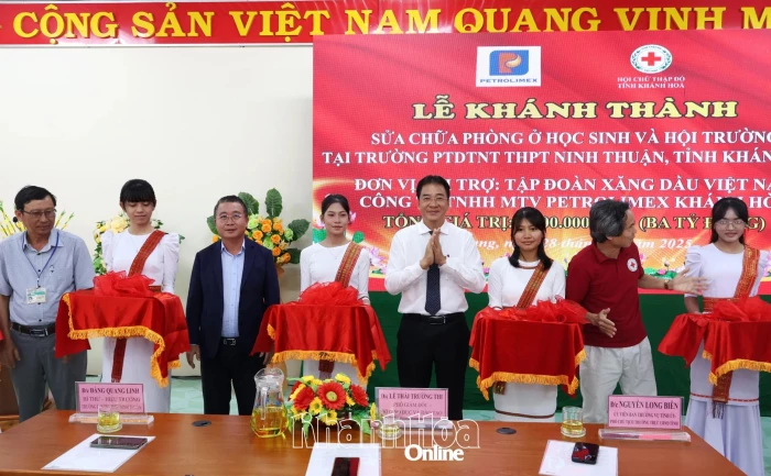 Khánh thành công trình sửa chữa phòng ở học sinh và hội trường Trường Phổ thông Dân tộc nội trú THPT Ninh Thuận