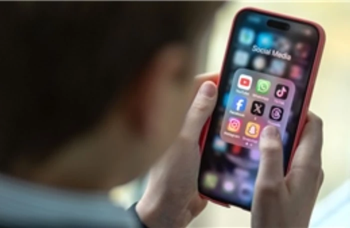 Malaysia cấm người dưới 16 tuổi sử dụng mạng xã hội kể từ năm 2026