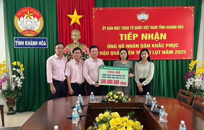 Công đoàn Ngân hàng Chính sách xã hội hỗ trợ 300 triệu đồng cho người dân vùng lũ