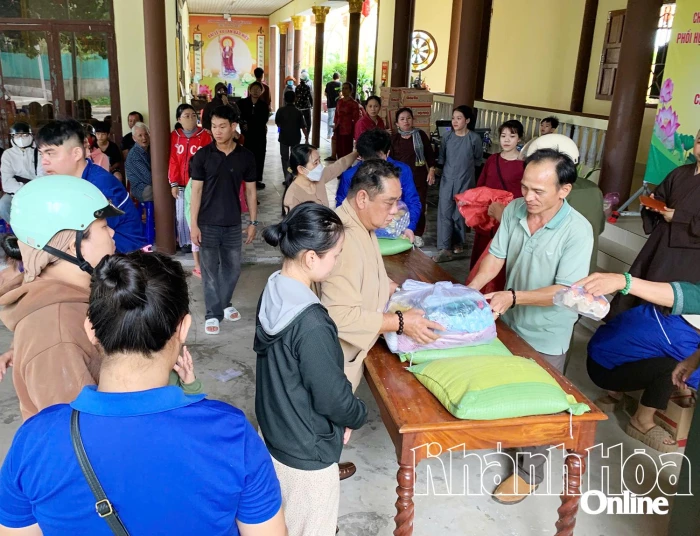 Phân bổ 2.000 tấn gạo từ nguồn dự trữ quốc gia hỗ trợ người dân bị thiệt hại do mưa lũ